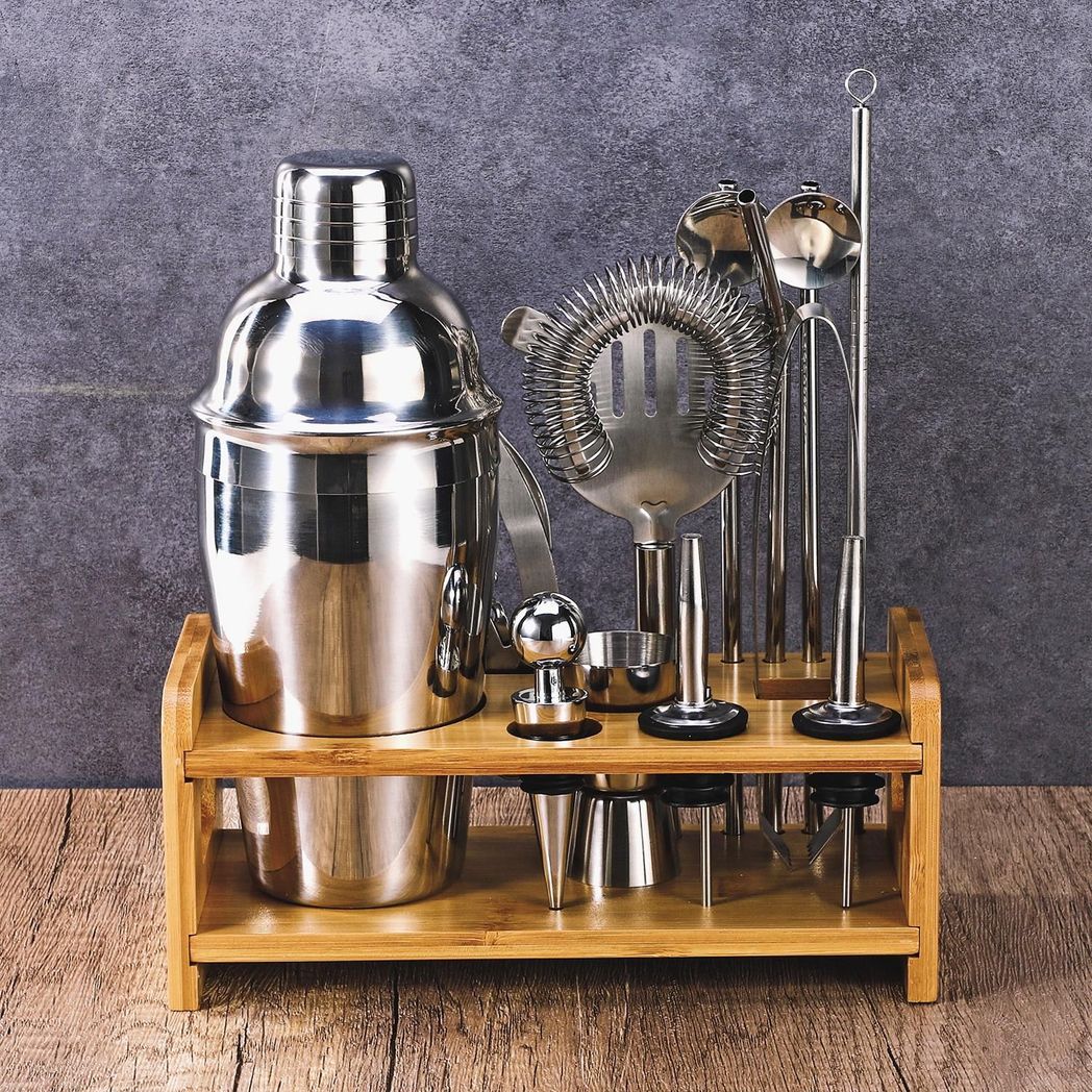 cocktail-shaker-mixing-kit-1